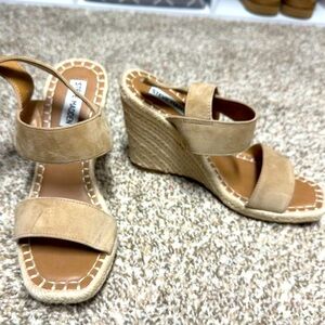 Steve Madden Wedge sandals